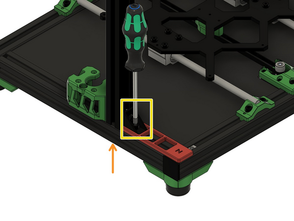 Ziehen Sie die M8x40mm Zylinderkopfschraube im z-Aluprofil  an.