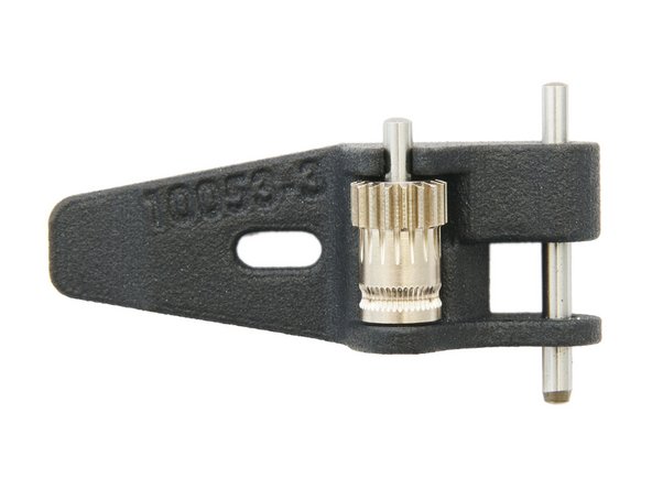 Align the gear (with the shaft) in the hinge as shown in Fig. 2 and press the shaft down until it engages.
