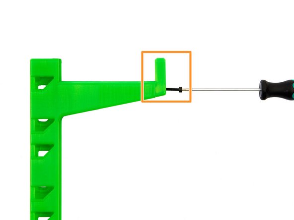 Fasten the cap with a M3x18mm Hexagon Socket Head Cap Screw.