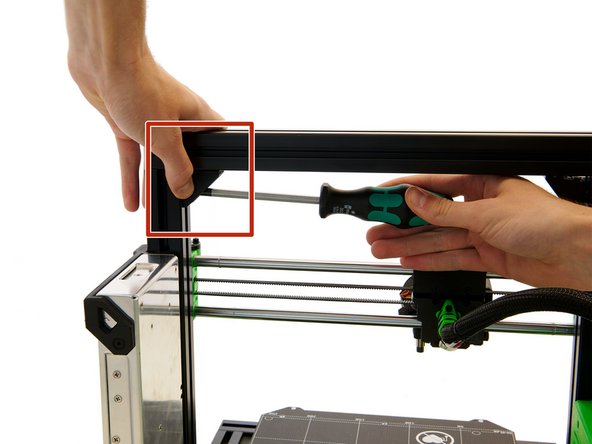 Then press the two corner brackets against the x-axis and retighten the 2x M6x12mm Hexagon Socket Head Cap Screws.