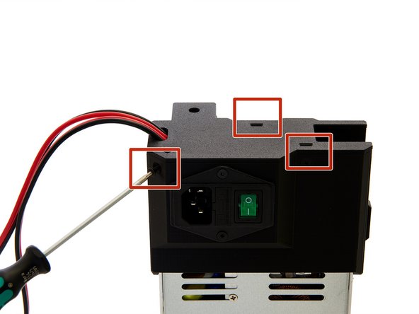Verwenden Sie 3x M3x10mm Senkkopfschrauben, um den Meanwell-Gehäuseboden an das Meanwell-Gehäuse zu schrauben.