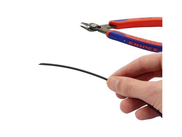 Cut your nylon filament so that the length fits your printer model (see Step 5).