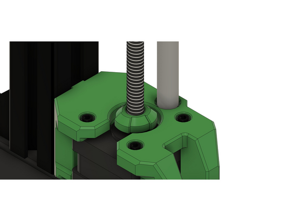 Kontrollieren Sie regelmäßig, ob die Abdeckung richtig sitzt. Sie darf nicht auf dem Motor aufsitzen, da sieser sonst blockiert wird.