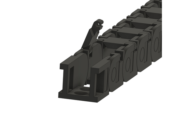 Öffnen Sie alle Ösen der Kette mit einem schmalen Gegenstand, z.B. einer Ingenieursreißnadel.