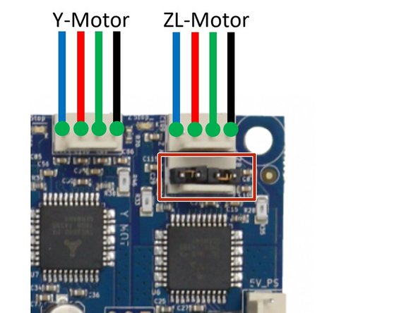 Vertrauen Sie niemals blind auf die Farbbelegung der Kabel. Kontrollieren Sie die Phasen (z.B. mit einem Multimeter). Die Kombination falscher Phasen auf dem 4-Pin-Konnektor kann den Stepper-Treiber zerstören. Besondere Vorsicht gilt auch bei Verwendung von Motoren mit abnehmbaren Kabeln.