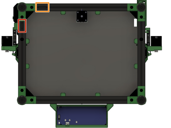 Drücken Sie die Kabel des u-Motors in den unteren Schlitz des rechten y-Aluprofils und decken Sie das Kabel, mit einer 2cm langen Nutabdeckung, ab.