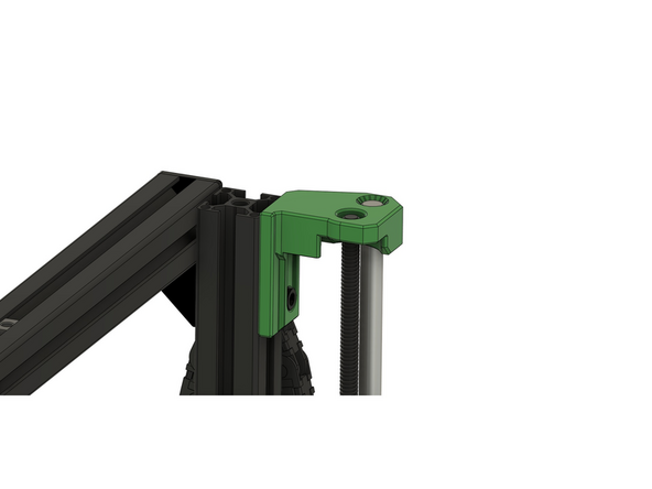 Klopfen Sie mit einem Hammer vorsichtig auf den z-Top Halter, sodass dieser und das obere x-Aluprofil sich  auf der gleichen Höhe befinden.