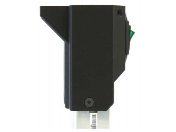 Mit 4x M4x10mm Senkkopfschrauben wird das Meanwell-Gehäuse an den Seiten (Bild 1,2) und der Rückseite (Bild 3) am Meanwell verschraubt.