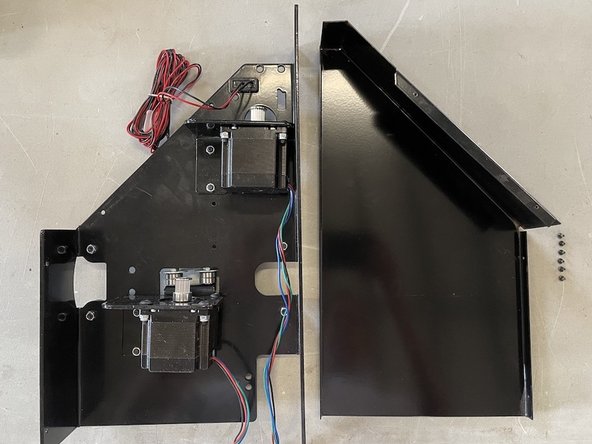 Remove the cover from the right gantry by unscrewing the 6 screws as shown in the pictures with the philips screw driver