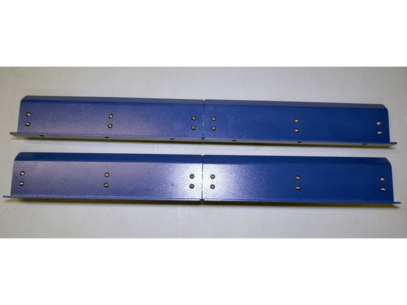 The side covers should not extend further than the V-Slot profile at the ends and should be against each other in the middle