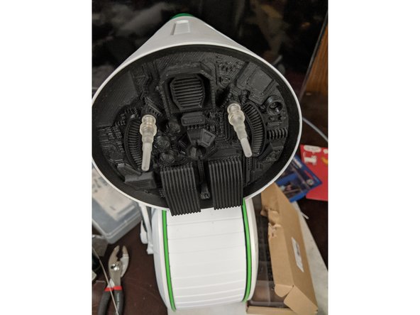 Insert one of the AerialBase prints with the threaded rod into the RearPanel, so the threaded rod sticks out the back..