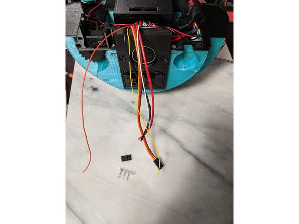 We  will now work with the wires coming from the main bar that we bent to the side earlier.