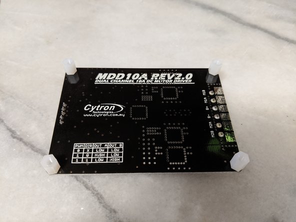 The motor driver will come with 4 white clips that have M3 threading.