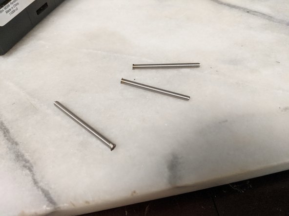 I used 30mm long screws which seemed to be a good length.  If you used longer screws, cut the threaded rod length down to about 27-28mm long.
