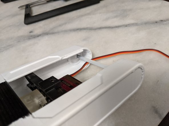 Insert the HeadBoxBar into the notches printed into the HeadBoxA print as shown in Pic 2.