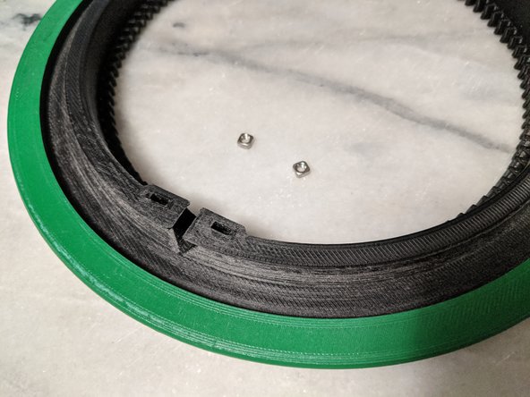 Here you will use 4 M3 square nuts for the InnerSusan.  You will use 2 nuts per InnerSusan.