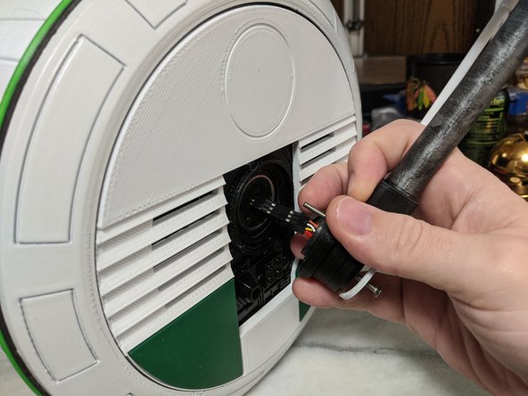 First you will want to plug in the harness from the head assembly into the plug previously made in the MainBar.  Make sure to line the wires up how you wired them in the plugs so all the wires match properly.  Matching the power and ground would be the easiest way to make sure.  See Pic 2.