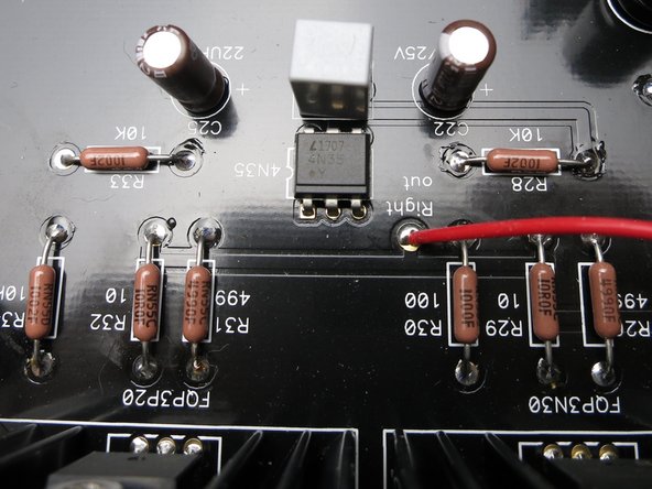 The dot on the body of the optocoupler is placed on the same side as the notch in the drawing on the silkscreen.