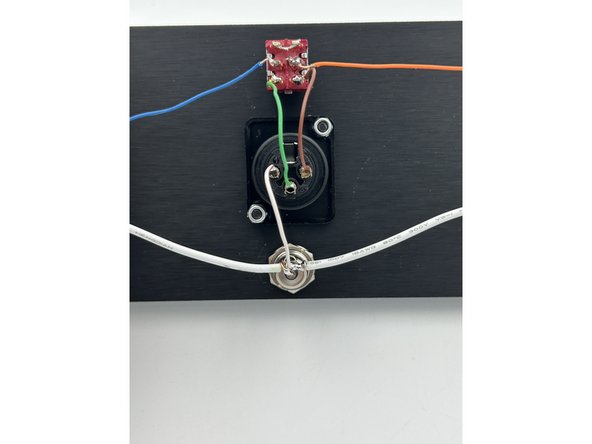 Cut an 8" (20cm) piece of white 18 AWG wire.