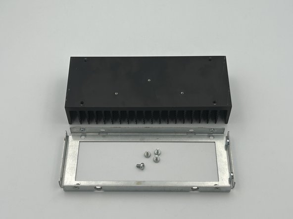 It is important to make mirror images of the heatsinks (see photo 2); one left and one right.