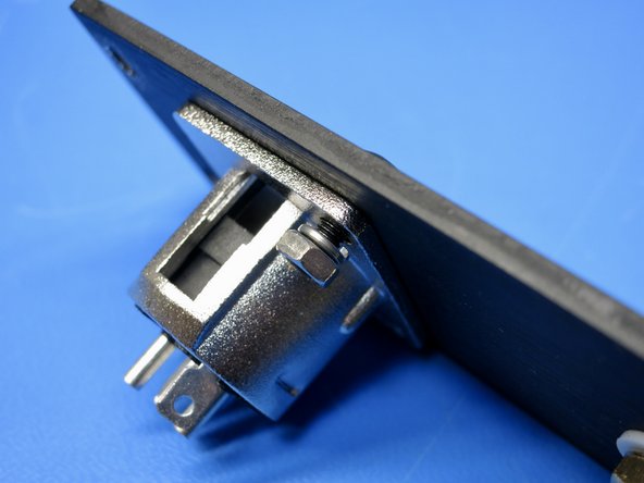 4-pin XLR is used for the DC power umbilical.