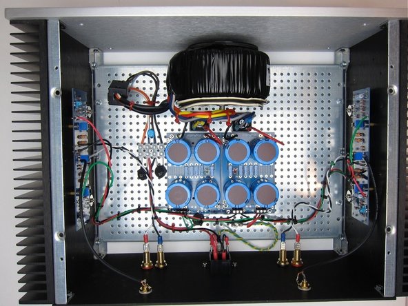 Photo of completed amp.