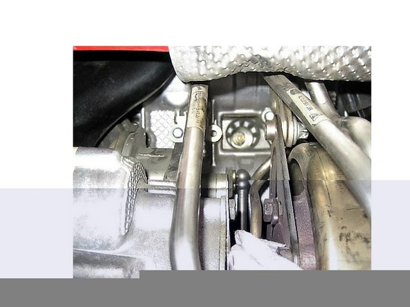 The driver's side is no less difficult. The rear plug is relatively easy. The middle one requires the removal of the cooling lines to the turbo and the VTG unit.