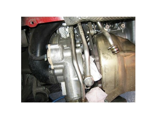 The driver's side is no less difficult. The rear plug is relatively easy. The middle one requires the removal of the cooling lines to the turbo and the VTG unit.