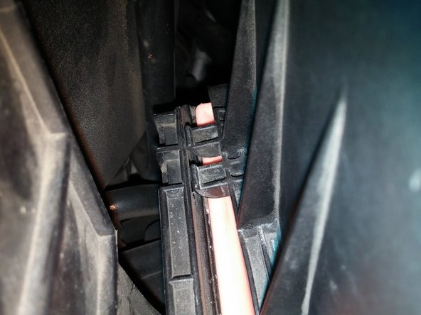 If done correctly, you should now be able to see the rubber gasket of the air filter (most likely it will be bright orange).