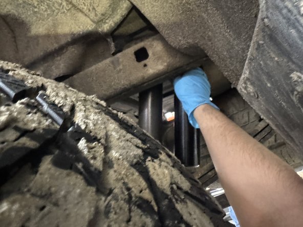 Install rear shocks with the reservoir facing the rear of the truck on both side.