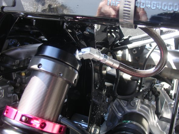 Do not over bend hoses, avoid any kinks in the hose before thightening reservoirs in place