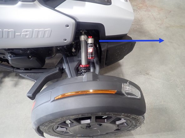Install the front new Elka shocks with the reservoir ( on Stage 3-4-5 ) upwards and pointing the front of the vehicle as shown by the blue arrow.