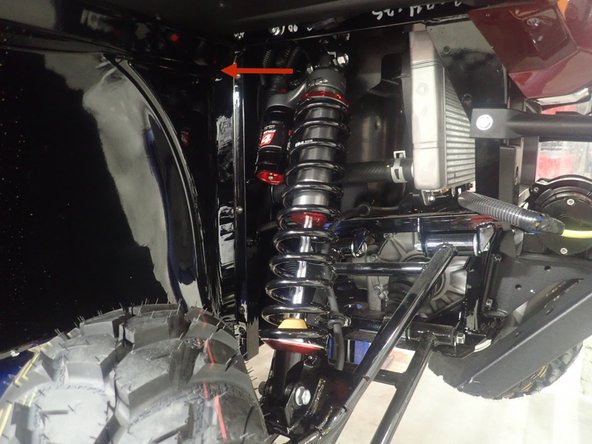 STAGE 3-4-5: Piggyback heads must be oriented upward and facing the rear of the vehicle, as indicated by the red Arrow. ( Right side shown )