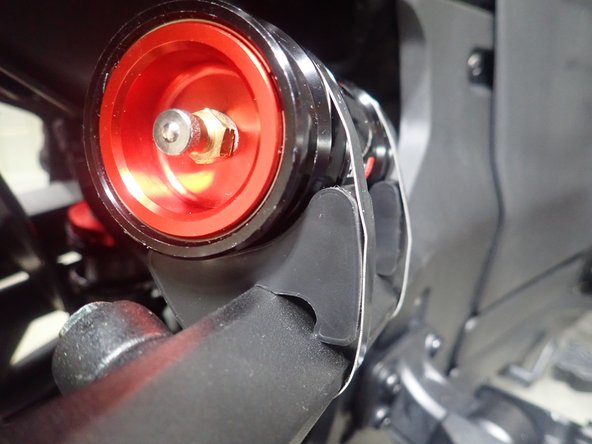 * Be careful to not overbend the hose or overtighten steel collars*