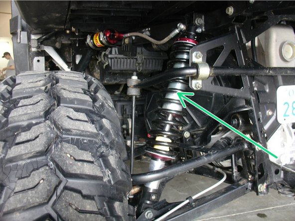 IMPORTANT: The left and right rear shocks use different hose configurations.