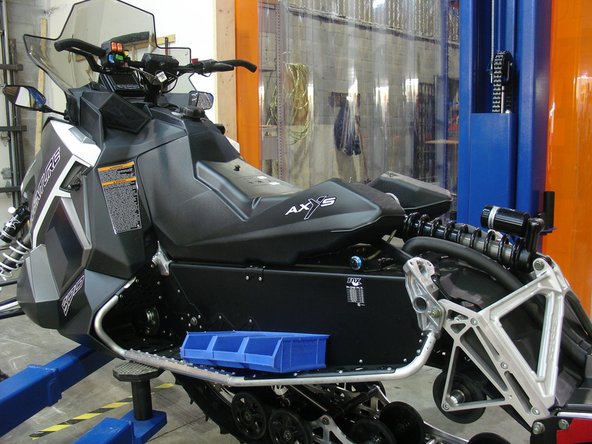 Remove the 10mm bolt  gaz tank.