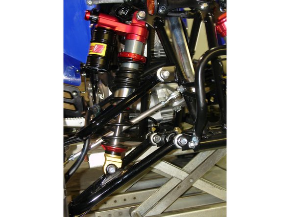 Refer to your Elka Owner’s Manual for instructions on how to set the ride height and for adjustment procédures.