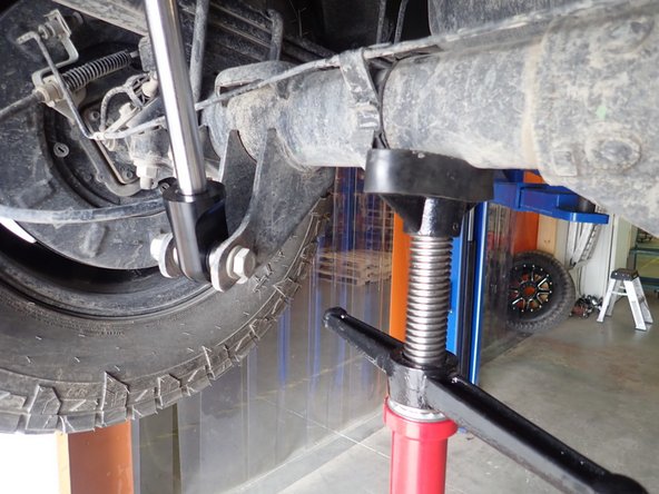 ADJUSTABLE SHOCKS MODEL: