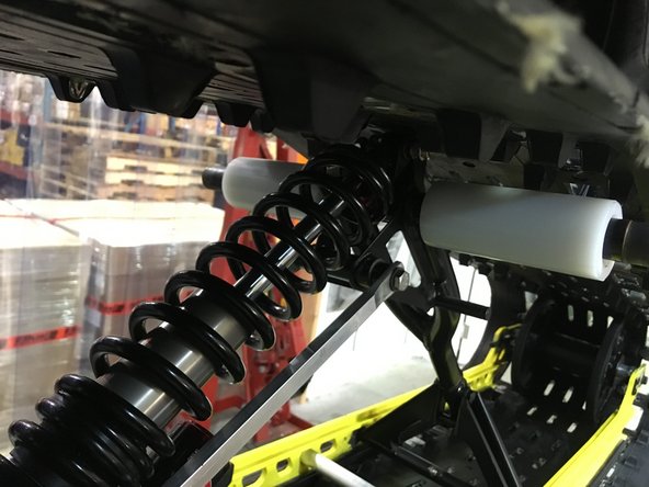 installed the 2 nylon bushing on both side of the rear arm.