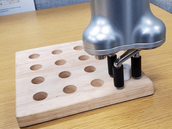 To teach points 1, 2, and 3 Tap on Get Pose once the tool is in the corresponding position.