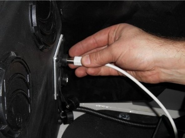 Connect USB cable to RCL port on electric box