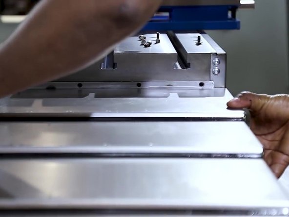 Extend the waycover to the table