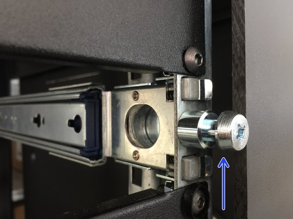 
Fixieren Sie es mit der mitgelieferten Konusschraube
