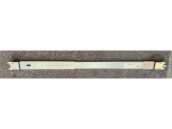 
Bitte montieren Sie die Einheiten wie in den mitgelieferten Schnellstartanleitungen beschrieben.
