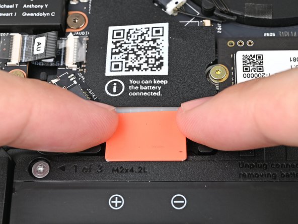 When disconnecting the Battery, make sure you slide its connector straight out of its socket or else you risk bending the socket's pins.