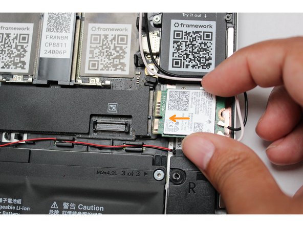 Insert the WiFi module into the Mainbord by aligning the notch on the module with the notch on the socket.