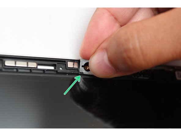 Place the second washer on the opposite side of the Webcam following the instructions above.