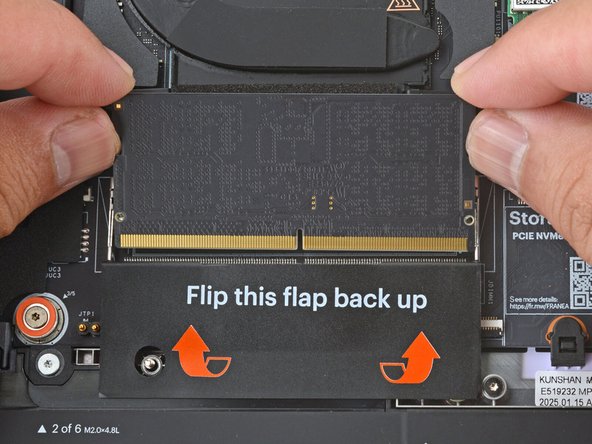 Hold the memory module by its edges. Don't touch the gold contacts with your fingers. If you do, wipe the contacts with a clean, lint-free cloth to remove any finger oils.