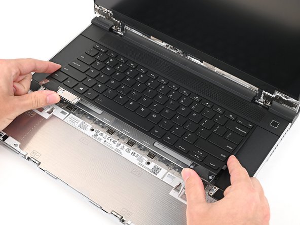 The keyboard can be placed on the left, center, or right edges of the laptop depending on which Input Modules you've installed.