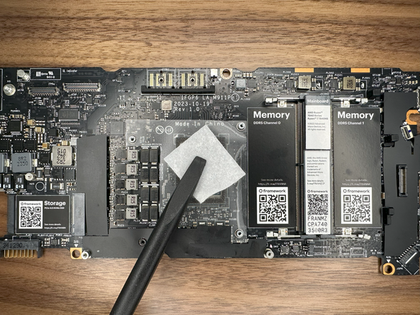 Verify all parts of the Liquid Metal are removed, make sure the CPU die is clean and reflective.